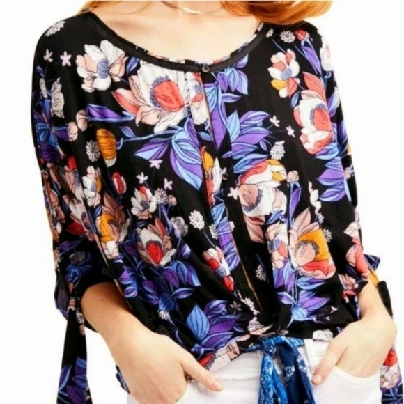 Free people keepin on dark floral open front blouse - Picture 2 of 15